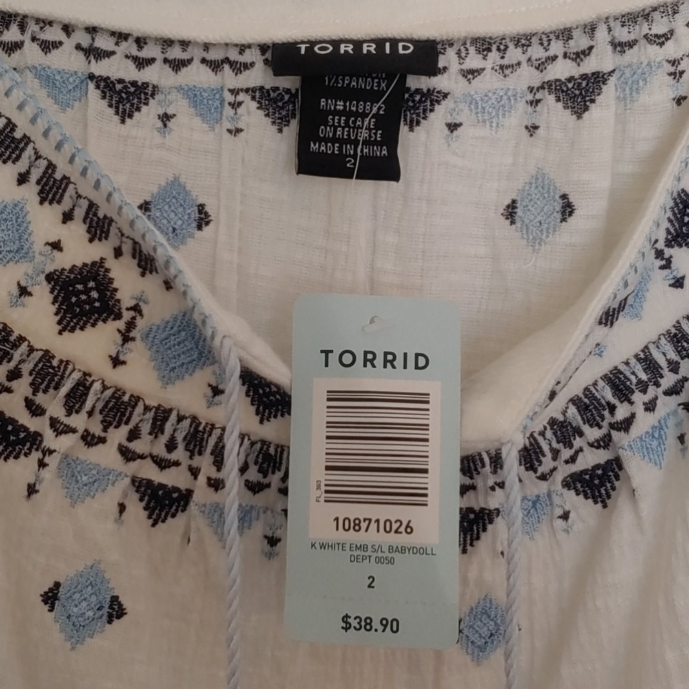 torrid White Sleeveless Embroidered Tank with Light Blue Accents - Picture 4 of 4